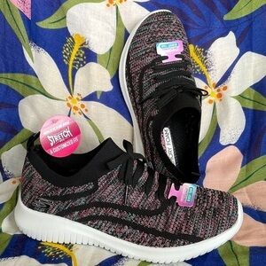 Brand New Skechers Air-Cooled Memory Foam Slip On Black Stretch Sneakers